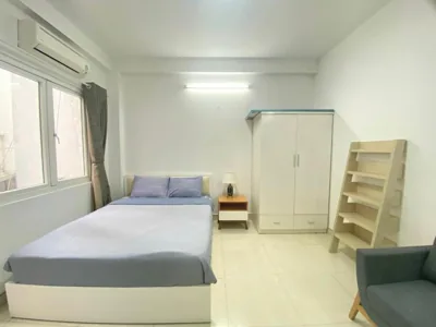 带阳台的开间 — MH Serviced Apartment